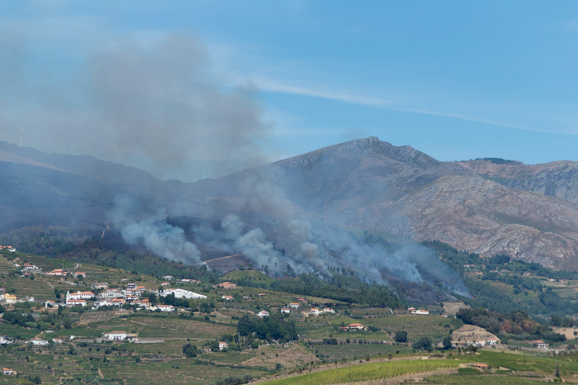 Spain Needs 'National Pact' for Climate Disasters, Says Pm Sánchez, as Wildfires Continue